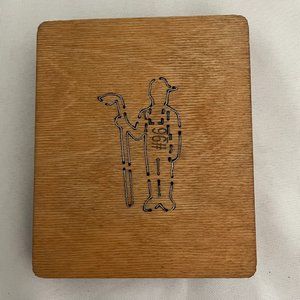 AccuCut Farmer Sm Die #F1005S Vintage, Small Farmer Die